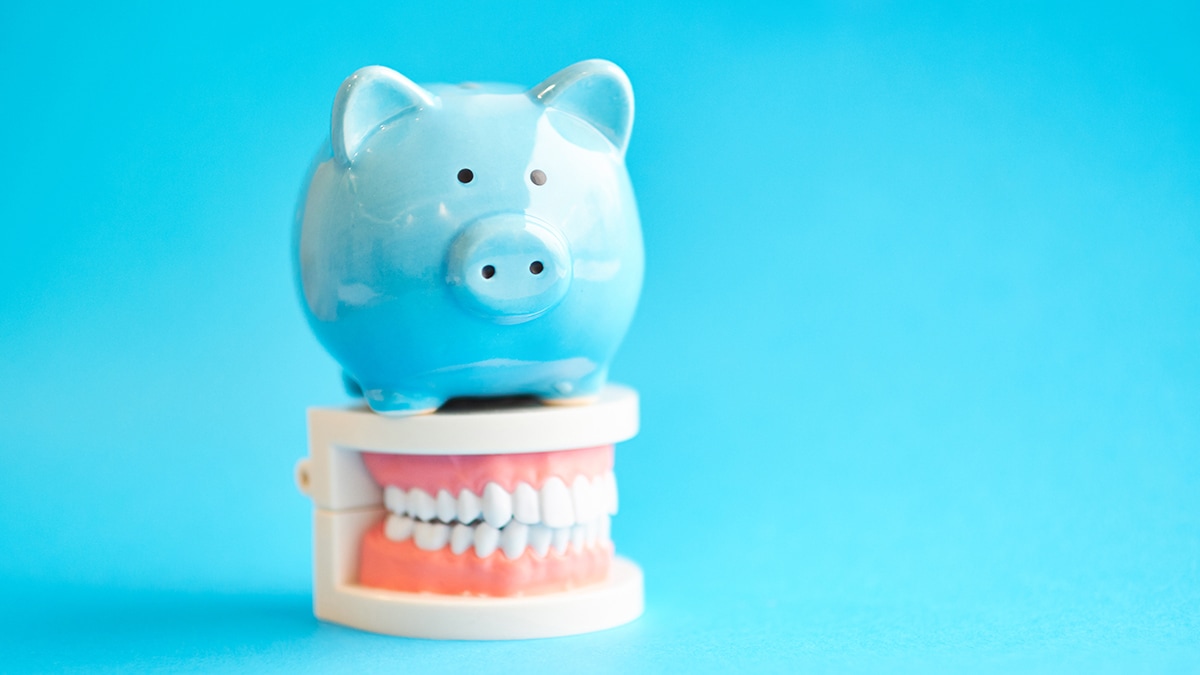 A gypsum dental impression on a banknote and dentistry