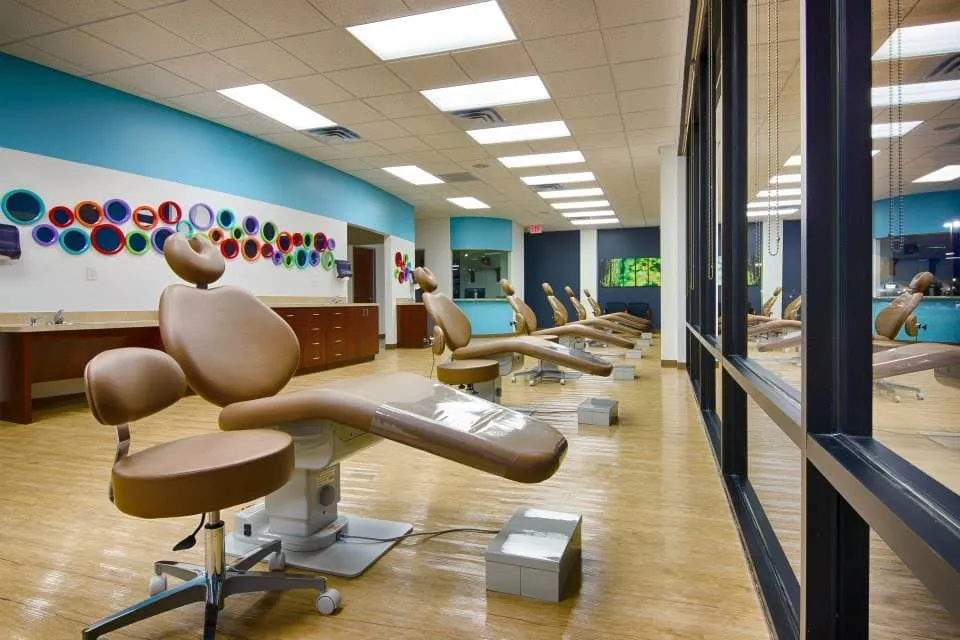 ava-office3 ava-office3